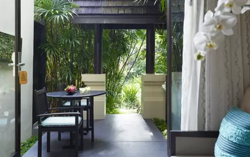 Junior Garden View Suite - Entrance(1)